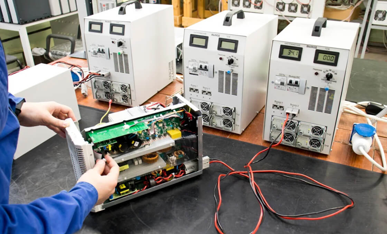 Основные причины поломок промышленных ИБП и советы по их устранению и ремонту